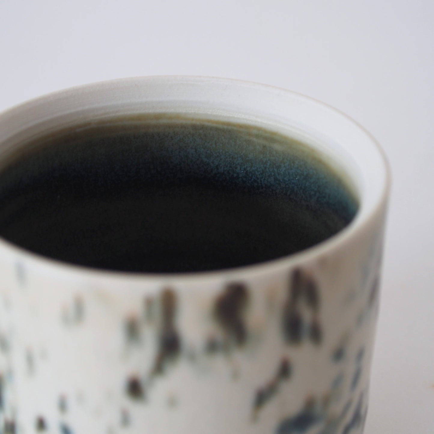 SCARLET POTTERY FUTAMONO