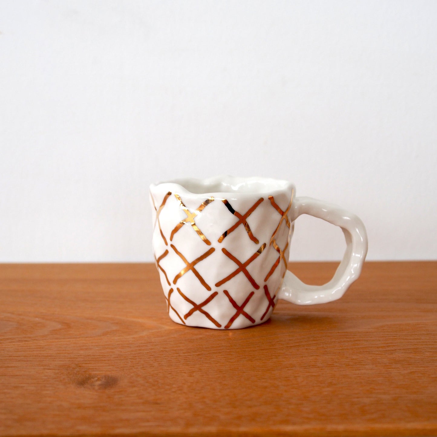 SHOKKI Mug cup ( white/gold )