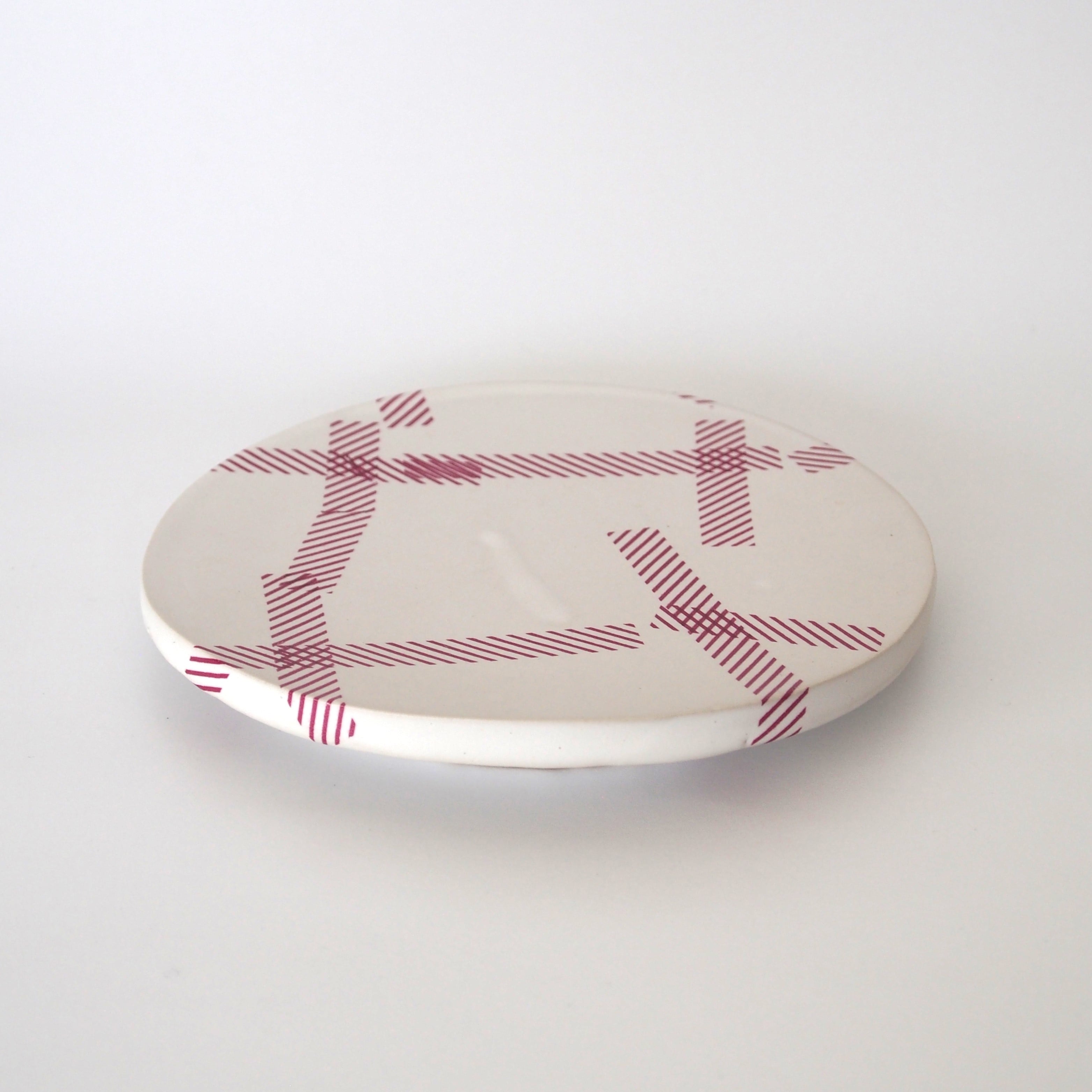 Small Plate ( white / pink )