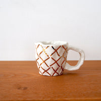 SHOKKI　Mug cup ( white/gold ).