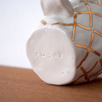 SHOKKI　Mug cup ( white/gold ).